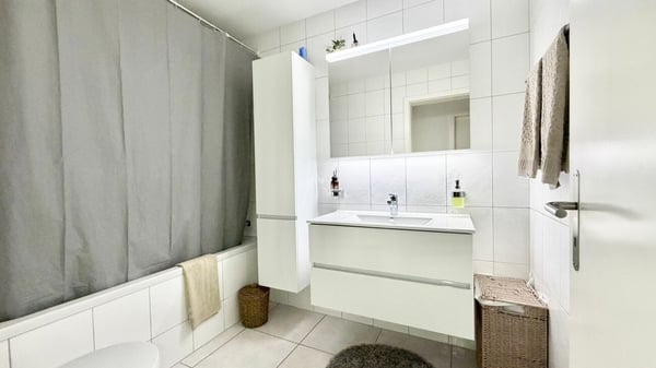 Schöne 2.5 Zimmer Wohnung an guter Lage 9