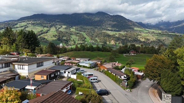 Charmantes Chalet mit privatem Garten - Ihr neues Zuhause im Grünen 1