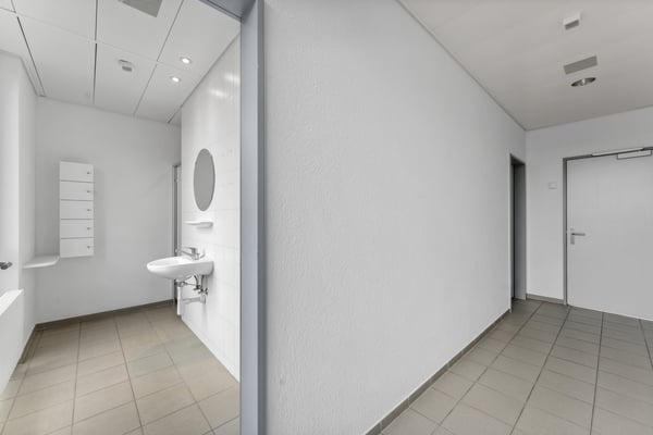 Helle Büro- und Arbeitsräume für höchste Ansprüche ! 11