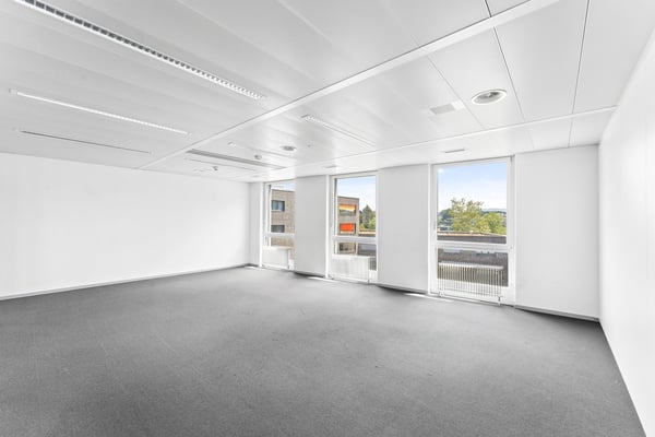 Helle Büro- und Arbeitsräume für höchste Ansprüche ! 10
