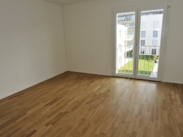 Moderne und helle 1.5-Zimmerwohnung mit Balkon 4
