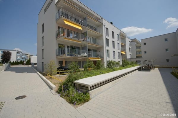 Moderne und helle 1.5-Zimmerwohnung mit Balkon 1