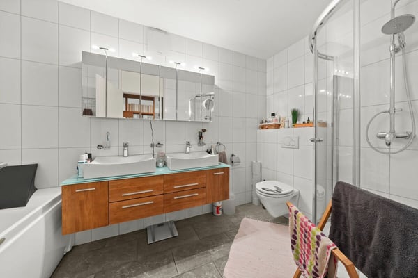 NEUWERTIGE STADTWOHNUNG 10