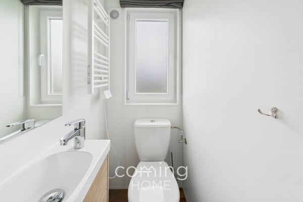 Zukunftsorientiertes Tiny House - nachhaltiges Wohnen in moderner Form 9