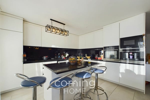 Wohnensemble mit Entwicklungsspielraum in Varen - drei Einheiten an sonniger Aussichtslage 6