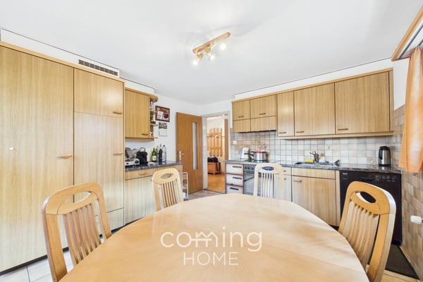 Ihr Zuhause am Heida-Weinberg - helle 1-Zimmer-Wohnung in Visperterminen 4