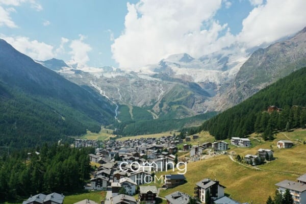 Sonniges Grundstück in Saas-Fee - exklusive Aussichtslage inmitten der Alpen 1