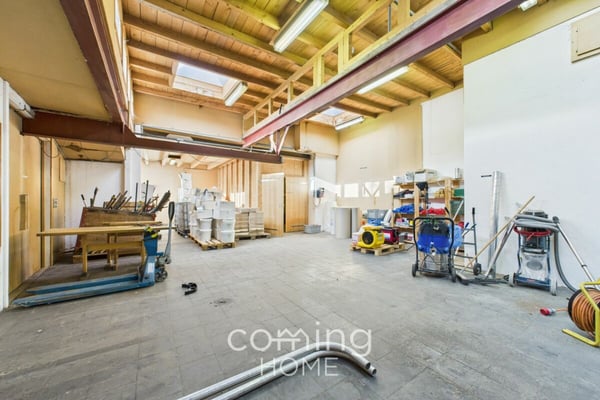 Mehrfamilienhaus mit Gewerbehalle in Turtmann - drei Wohneinheiten, 2024 renoviert 14