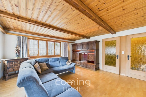 Wohnhaus mit Panorama und Entwicklungsspielraum in Stalden 2