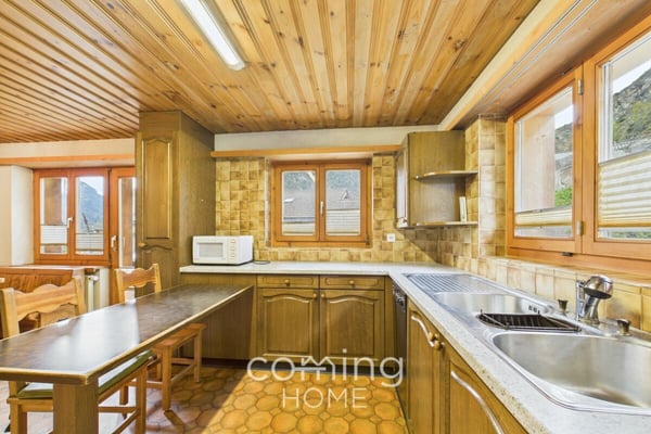 Wohnhaus mit Panorama und Entwicklungsspielraum in Stalden 4