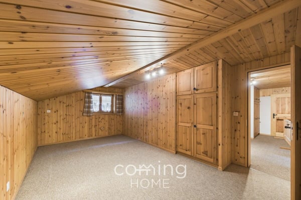 Wohnhaus mit Panorama und Entwicklungsspielraum in Stalden 11