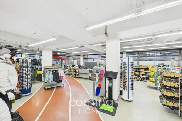 Attraktives Gewerbelokal in Visp - 720 m², Garagentor und vier eigene Parkplätze 9