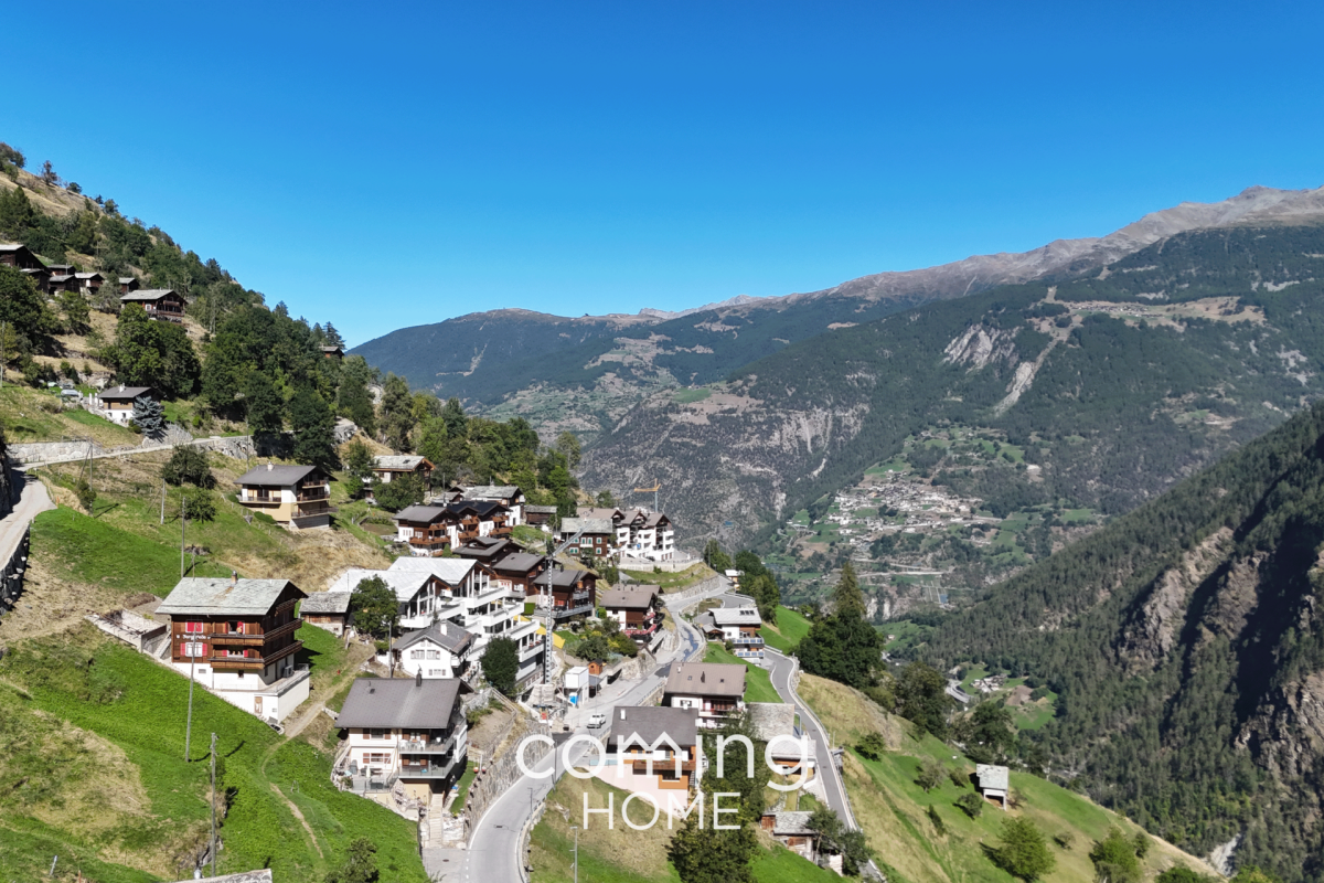 Charmante 3.5 Zimmerwohnung im Walliser Chalet in Embd -  Bergsicht und Zweitwohnsitz