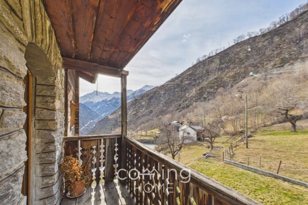 Charmante 3.5 Zimmer Wohnung im Chalet Stil in Törbel - sonnige Hanglage mit Bergsicht 13