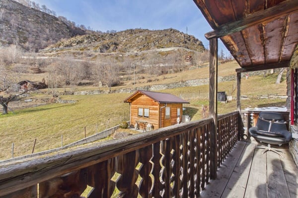 Charmante 3.5 Zimmer Wohnung im Chalet Stil in Törbel - sonnige Hanglage mit Bergsicht 14