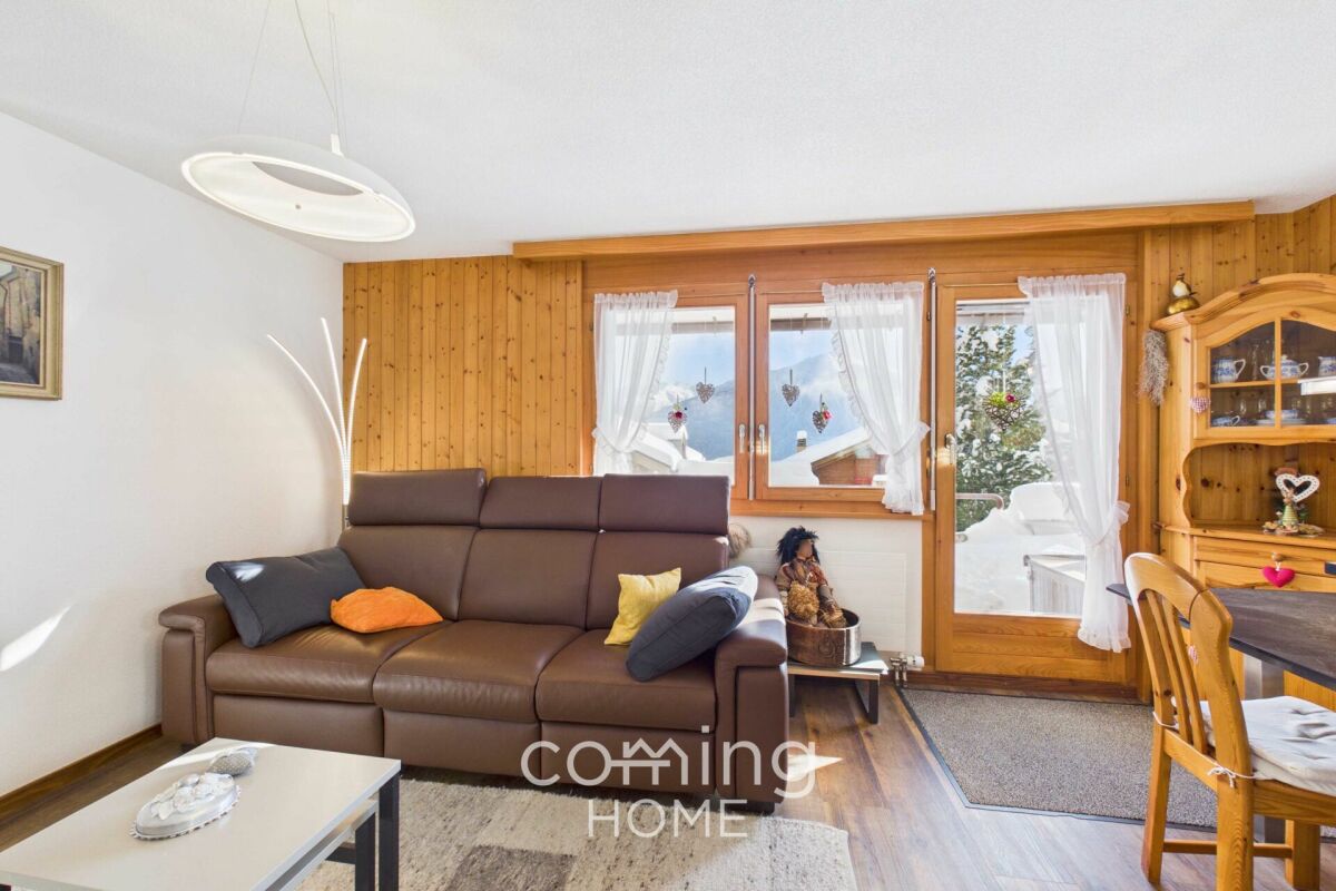 Appartement confortable de 3,5 pièces avec jardin à Engersch, offrant une vue panoramique