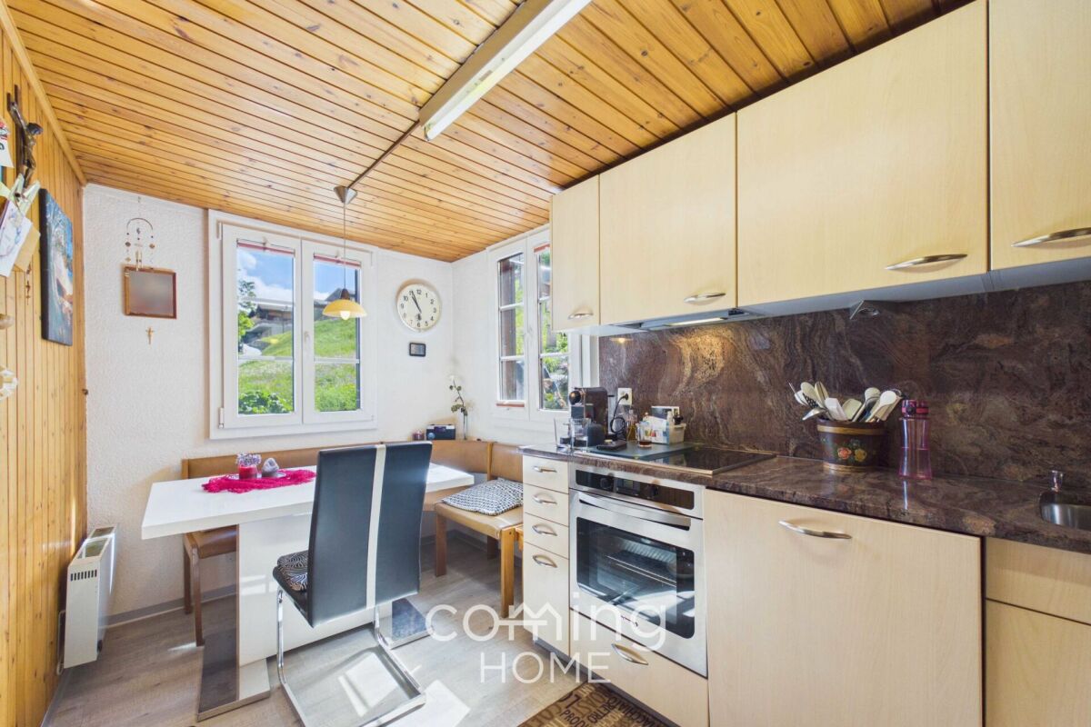 Charmant chalet avec terrain à bâtir, situé dans un endroit ensoleillé à Ergisch