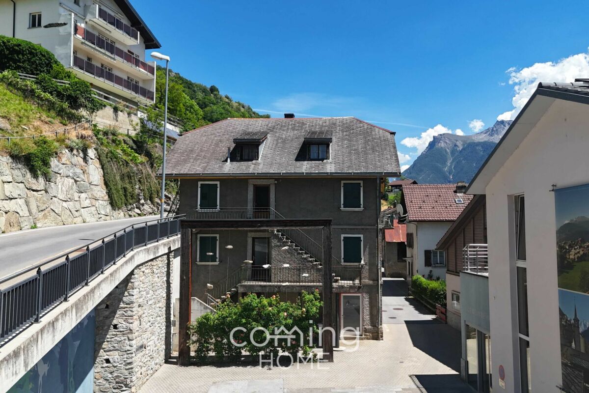 Modernisierte 4-Zimmerwohnung in Eggerberg mit sonnigem Balkon und Bergsicht
