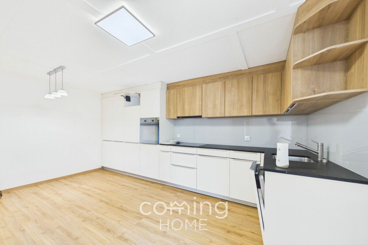 Modernisierte 4-Zimmerwohnung in Eggerberg mit sonnigem Balkon und Bergsicht