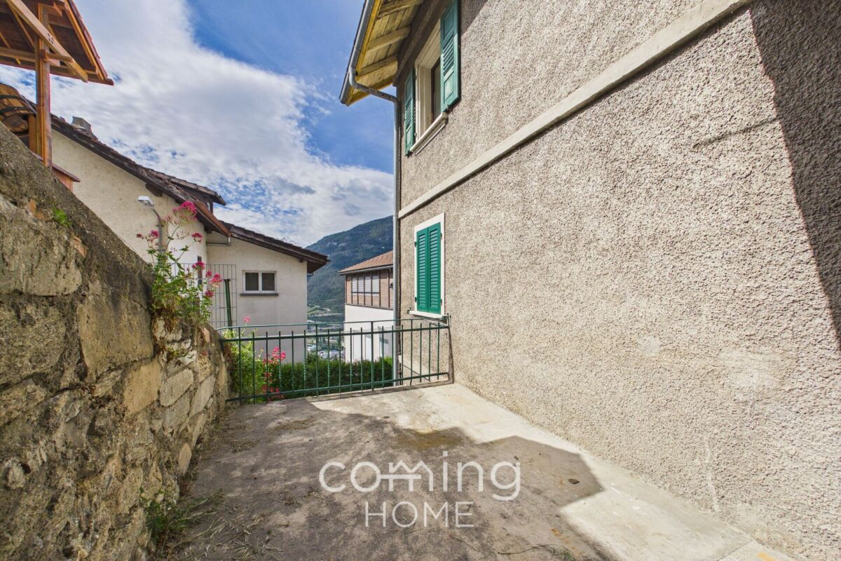 Modernisierte 4-Zimmerwohnung in Eggerberg mit sonnigem Balkon und Bergsicht