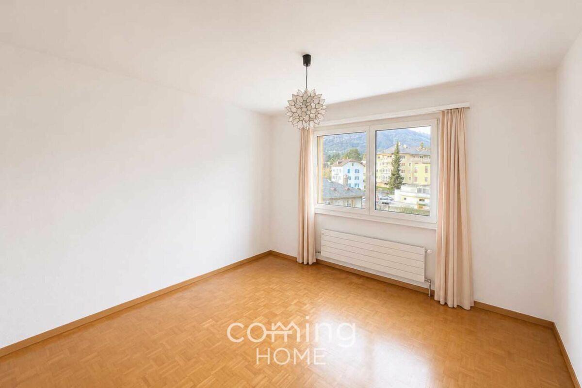 Appartement moderne de 4,5 pièces à Brigue-Glis, avec balcon et vue sur les montagnes