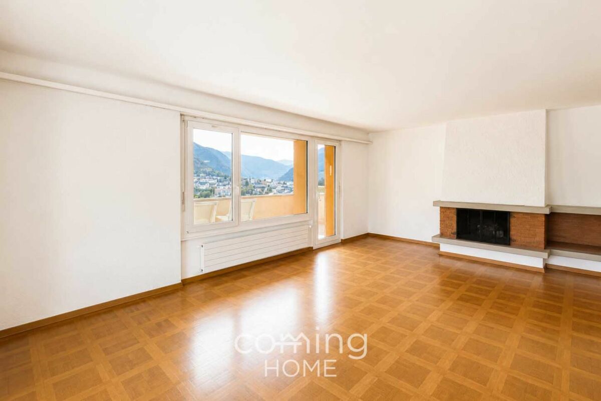 Appartement moderne de 4,5 pièces à Brigue-Glis, avec balcon et vue sur les montagnes