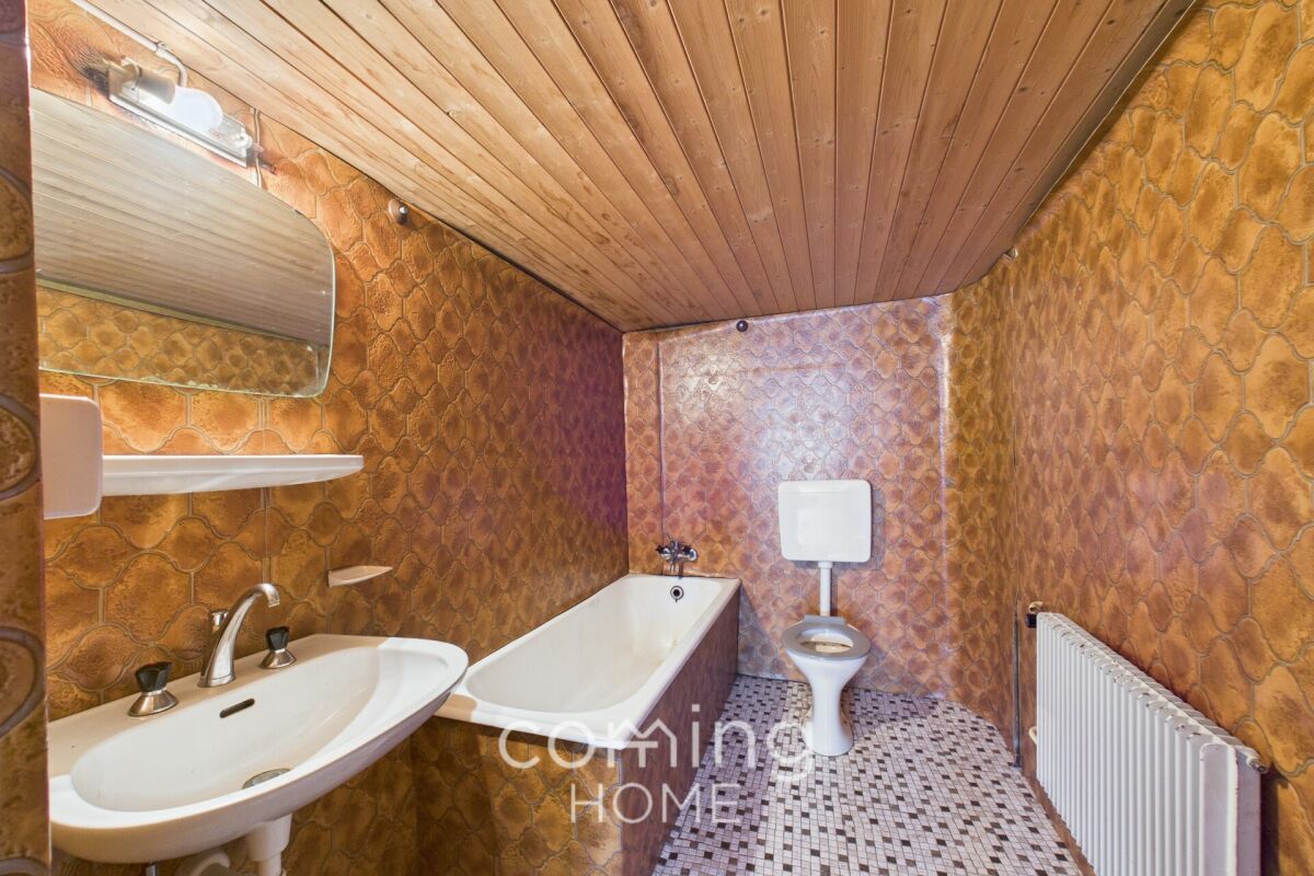 Heimelige 3.5-Zimmerwohnung in Saas-Balen, Walliser Charme mit Renovationspotential