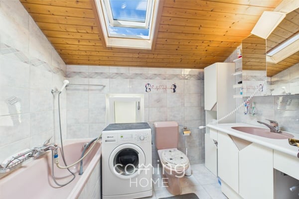 4-Zimmer-Dachwohnung in Ried-Brig - Renoviert, sonnig, mit Bergsicht 7