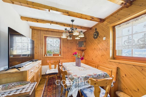 Attraktives Chalet-Paradies in Unterbäch mit grosszügigem Grundstück 6