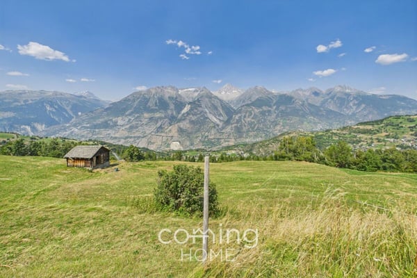 Attraktives Chalet-Paradies in Unterbäch mit grosszügigem Grundstück 12