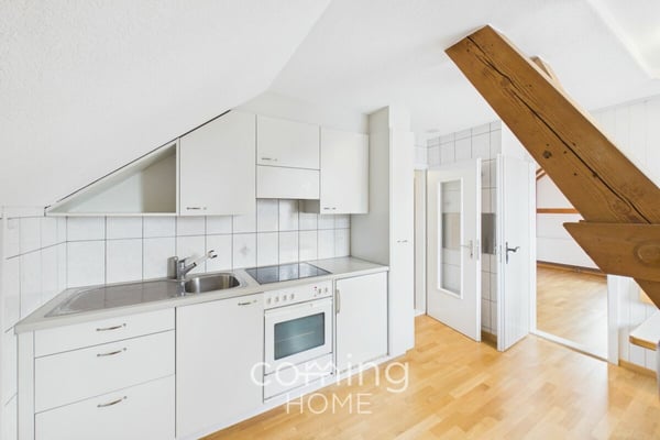 Gepflegte 1.5 Zimmer Dachwohnung in Madiswil - ruhig gelegen und sofort bezugsbereit 3