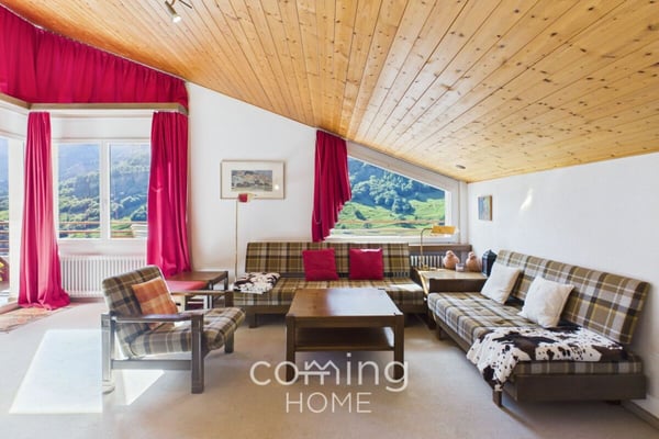 Sonnige 2.5 Zimmer-Dachwohnung in Leukerbad mit Bergsicht
