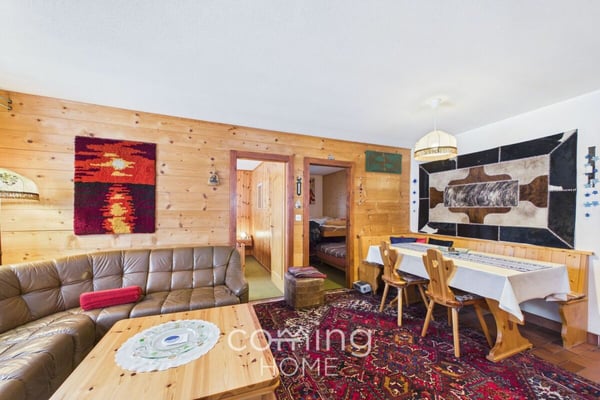 Wohnen heute, bauen morgen - Chalet mit 1'800 m² Baulandreserve in sonnigem Bürchen 4