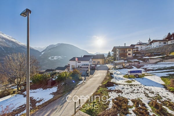 Wohnen und bauen in Mund - 5.5-Zimmer-Chalet mit Garten und vier W2-Bauparzellen 14
