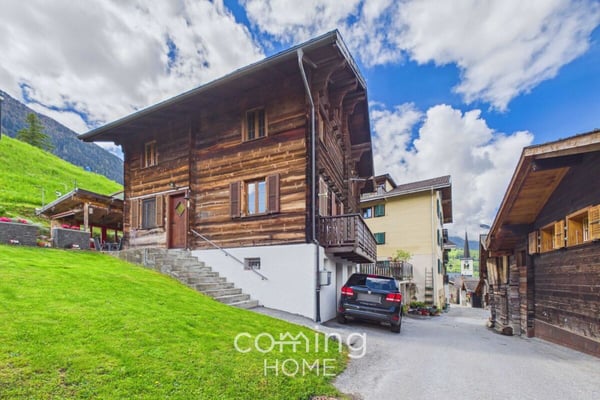 Wohnen und bauen in Ergisch - Chalet mit Bauland und sonniger Aussichtslage 14