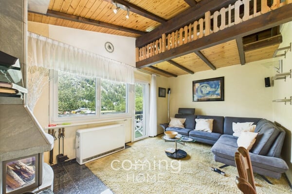 Gemütlich und alpin - 2.5-Zimmer-Wohnung mit Cheminée und Bergsicht in Saas-Grund 2