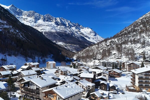 Gemütlich und alpin - 2.5-Zimmer-Wohnung mit Cheminée und Bergsicht in Saas-Grund 10