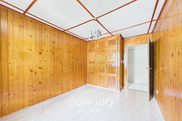 Ruhig, sonnig und grosszügig - 6-Zimmer-Wohnung mit Charme in Susten 8