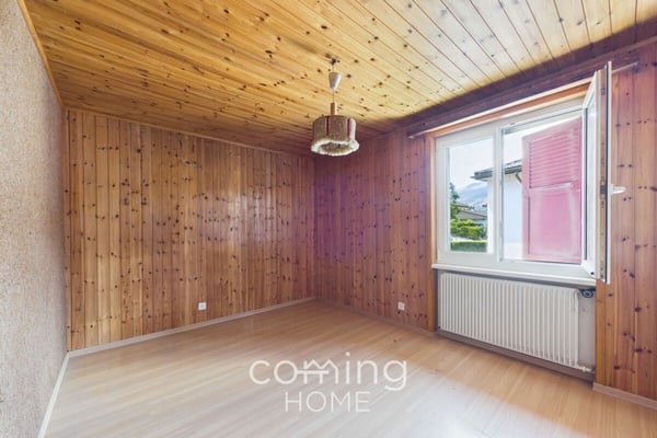 Ruhig, sonnig und grosszügig - 6-Zimmer-Wohnung mit Charme in Susten 10
