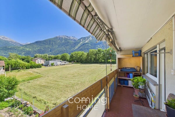 Balkon, Bergpanorama und viel Platz - familienfreundliche 4.5-Zimmer-Wohnung in Susten 6