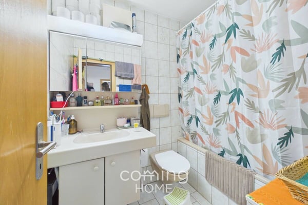 Balkon, Bergpanorama und viel Platz - familienfreundliche 4.5-Zimmer-Wohnung in Susten 11