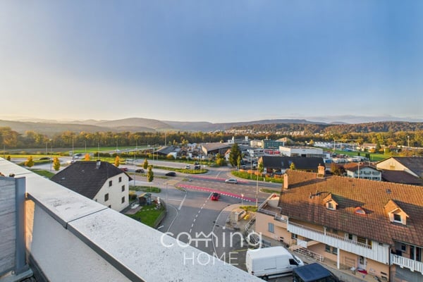 Frisch renovierte 4-Zimmer-Attikawohnung in Wöschnau mit grosser Terrasse und Weitsicht 1