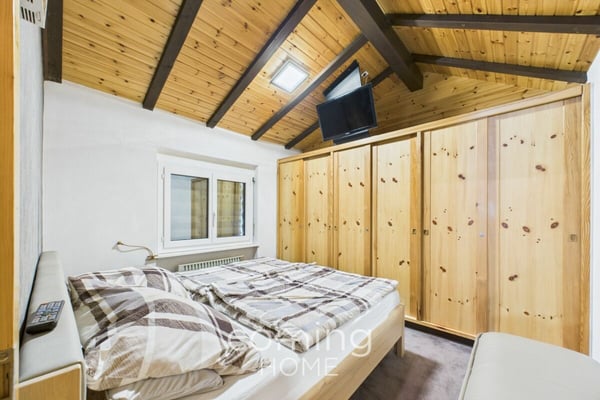 Abends am Cheminée, morgens mit Bergblick - 2.5-Zimmer-Wohnung in Saas-Grund 9