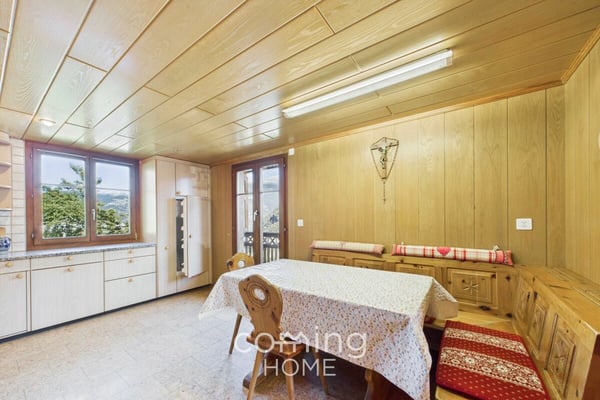 Charmante 3.5 Zimmerwohnung im Walliser Chalet in Embd - Bergsicht und Zweitwohnsitz 3