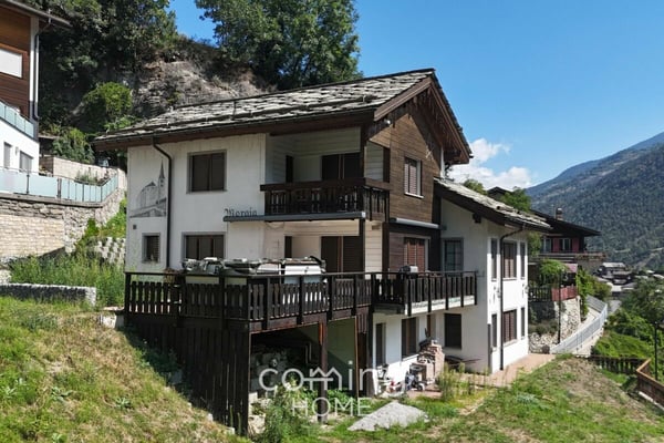 Einfamilienhaus der Extraklasse, Einliegerwohnung und grosser Umschwung in Stalden 1