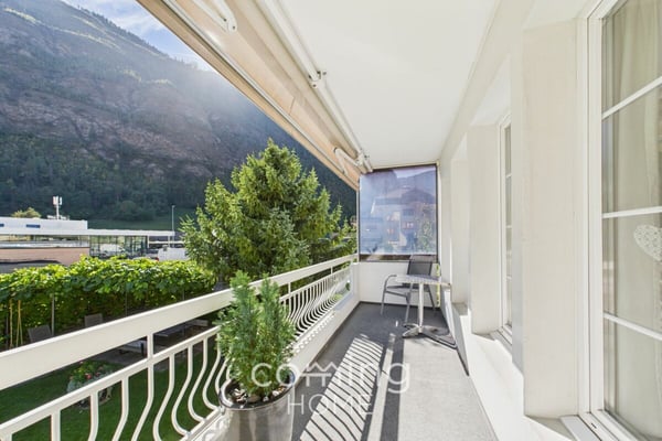 Modernisiertes Einfamilienhaus mit sonnigem Garten in Visp Eyholz 12