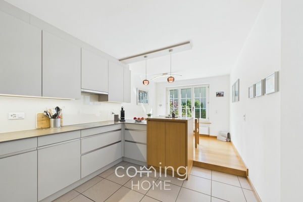 Modernisiertes Einfamilienhaus mit sonnigem Garten in Visp Eyholz 4