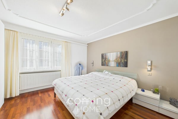 Modernisiertes Einfamilienhaus mit sonnigem Garten in Visp Eyholz 7