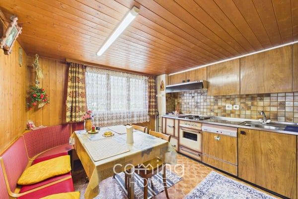 Charmante 4-Zimmerwohnung in Saas-Grund mit sonniger Bergsicht 2