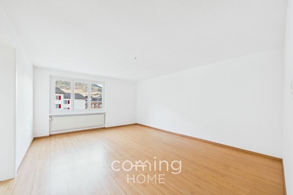 Sonnige 3.5-Zimmerwohnung mit Balkon und Bergsicht in ruhiger Lage 8
